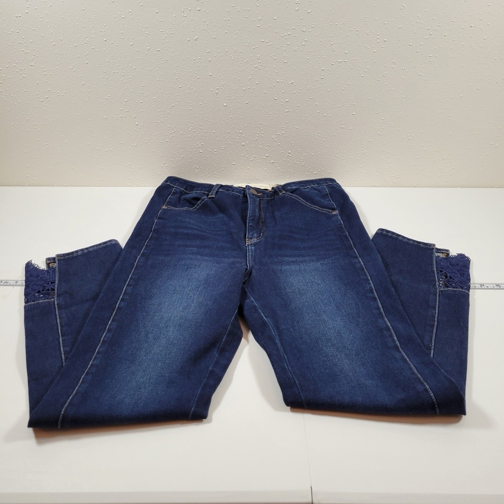 Soft Surroundings Women's Jeans Touch Of Lace Hem‎ Size 10T Dark Blue
